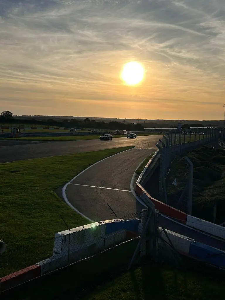 Sunset on the Season 1000007510